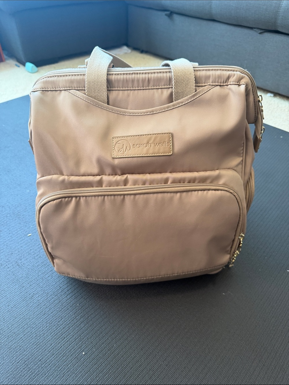 Sarah Wells norah pump bag latte